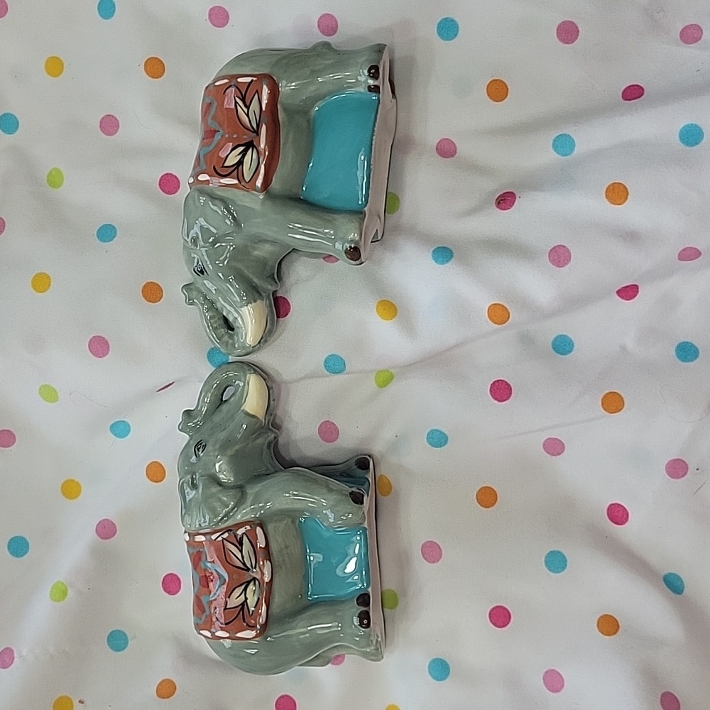 Elephant Salt & Pepper Shakers